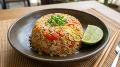 Riso fritto alla thailandese con pollo: il vero sapore della Thailandia — tutto dipende da due dettagli